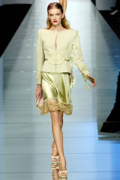 Look 30